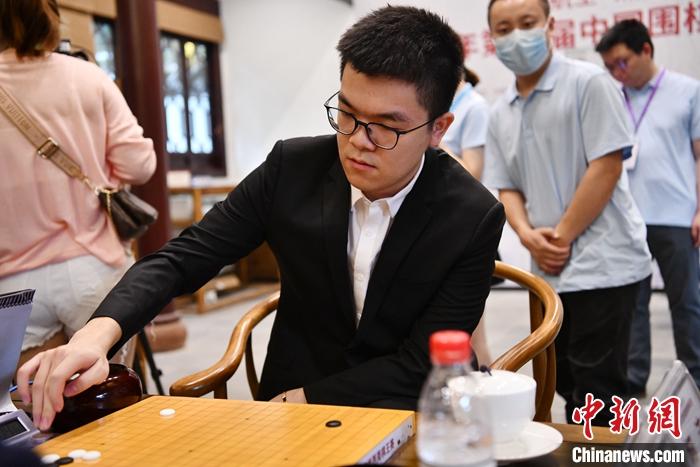 柯洁折桂围棋西南王：能不能再次超越自我很重要