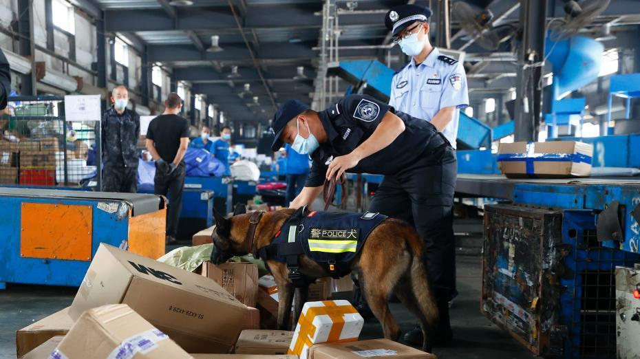 上半年边境缉毒4.26吨 境外毒品渗透内流得到有效遏制