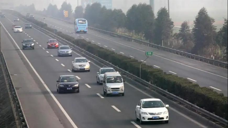 北京今年首期普通车摇号，超六成指标被“无车家庭”摇中