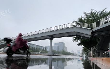 北京降雨中午前后结束 明后天气温渐升炎热回归